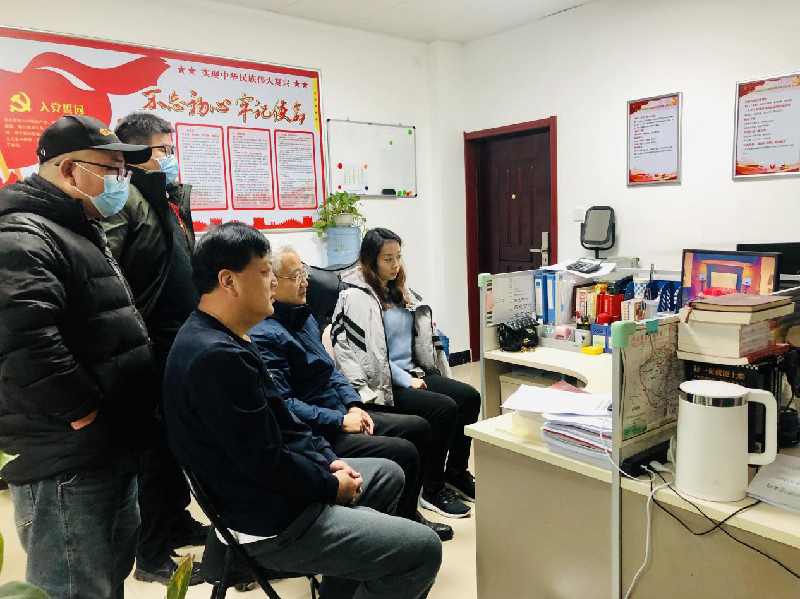 赫喆团支部组织观看“学习贯彻党的十九届六中全会精神12集系列短视频”主题活动